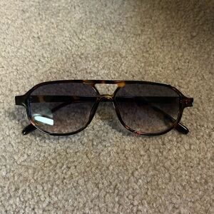 Tortoise Shell Aviator Sunglasses